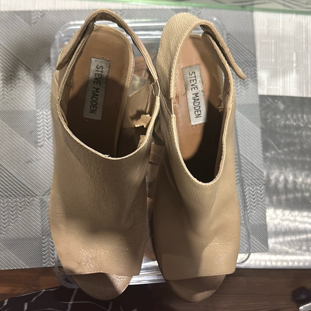 Steve Madden booties 9.5. Snap close. All nude leather.